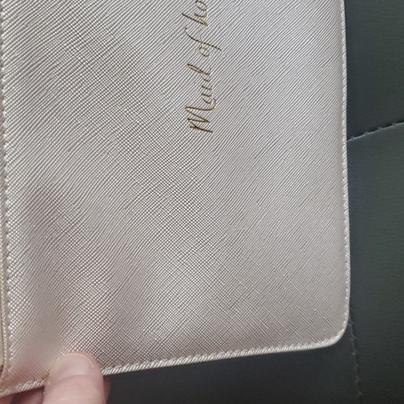 Katie Loxton London Maid of Honor zipper pouch NWT - Picture 7 of 12